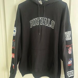 Gildan Black Buffalo Bills Hoodie with Graphic Sleeves XL